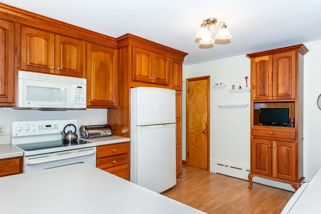 27 Hillcrest Drive Dover NH 03820
