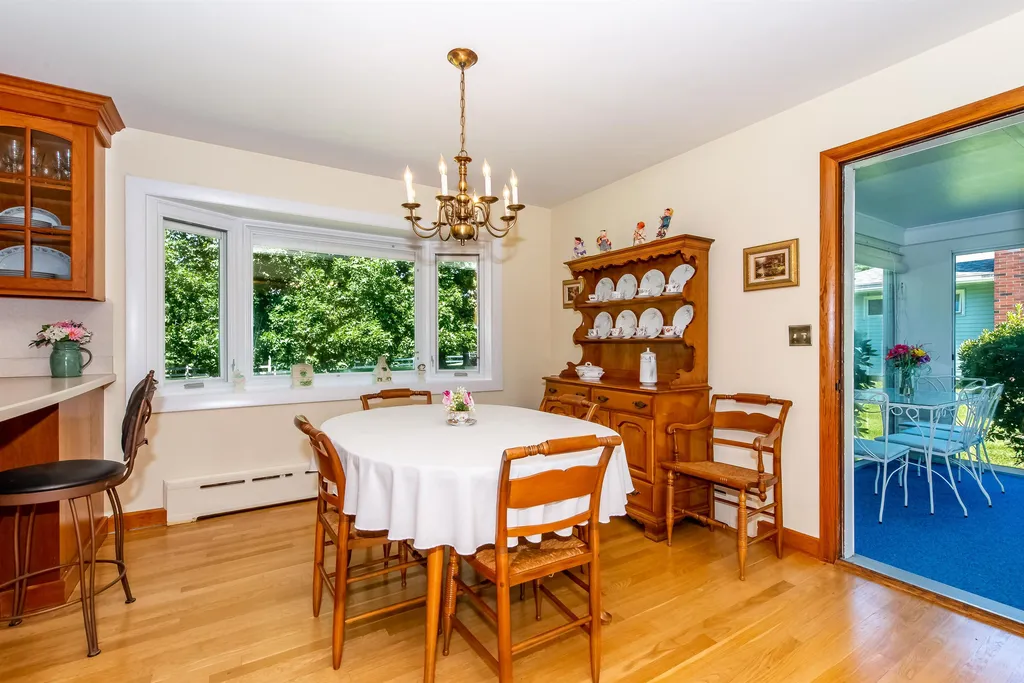 27 Hillcrest Drive Dover NH 03820