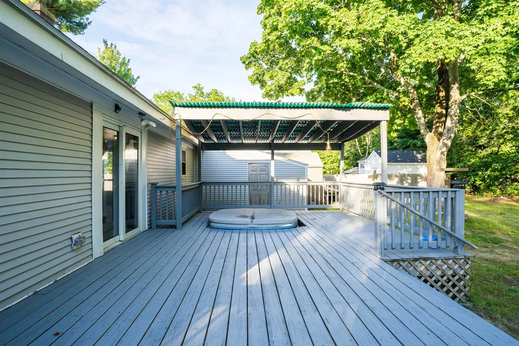 132 Blackwater Road Somersworth NH 03878