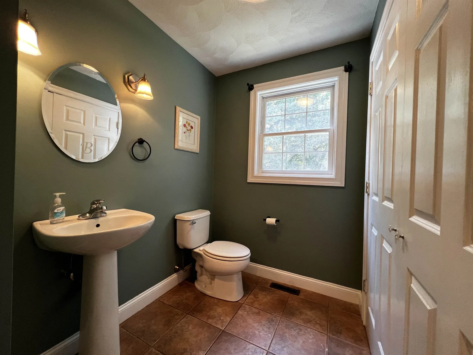 6 Squire Way Stratham NH 03885