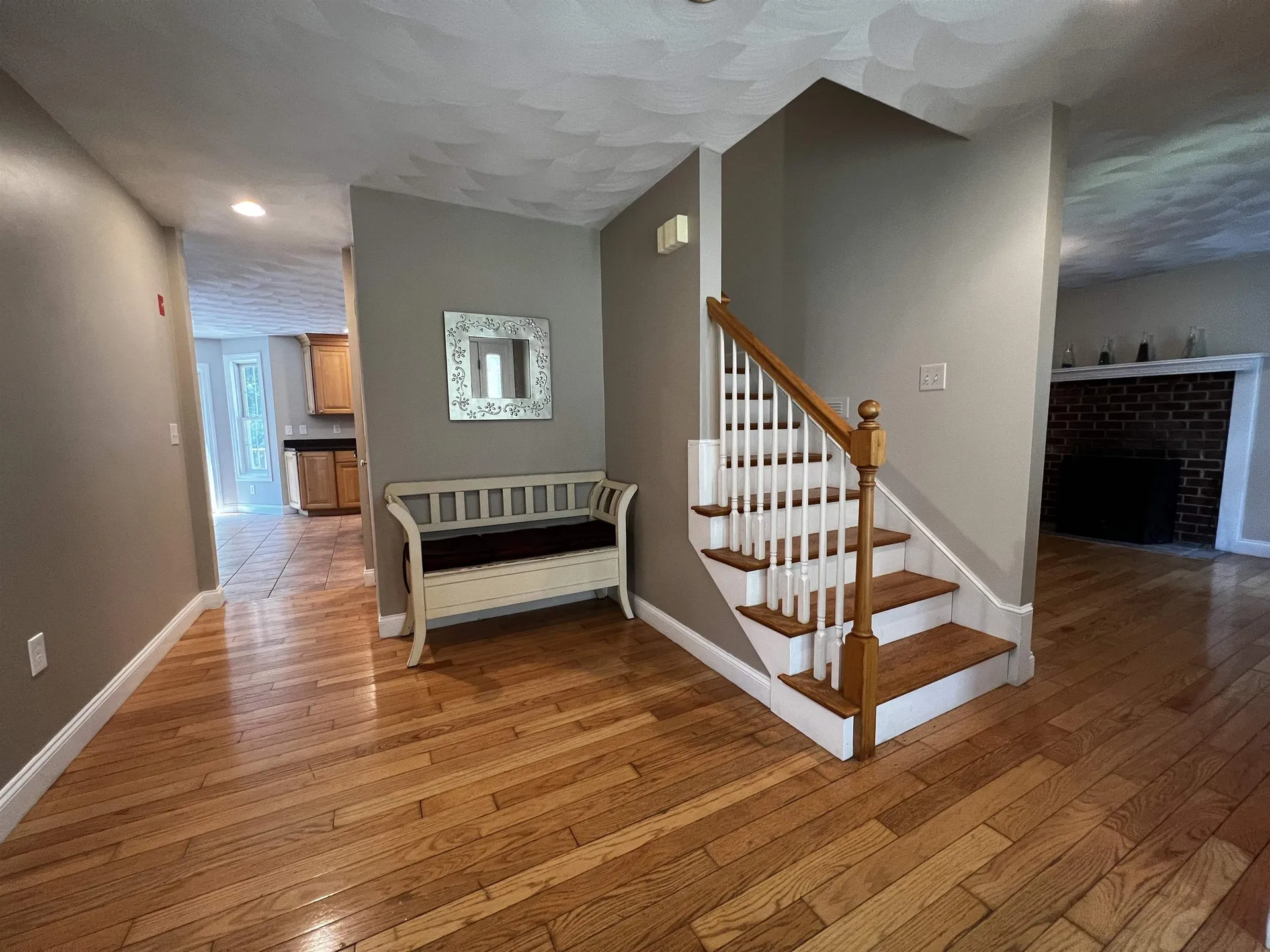 6 Squire Way Stratham NH 03885