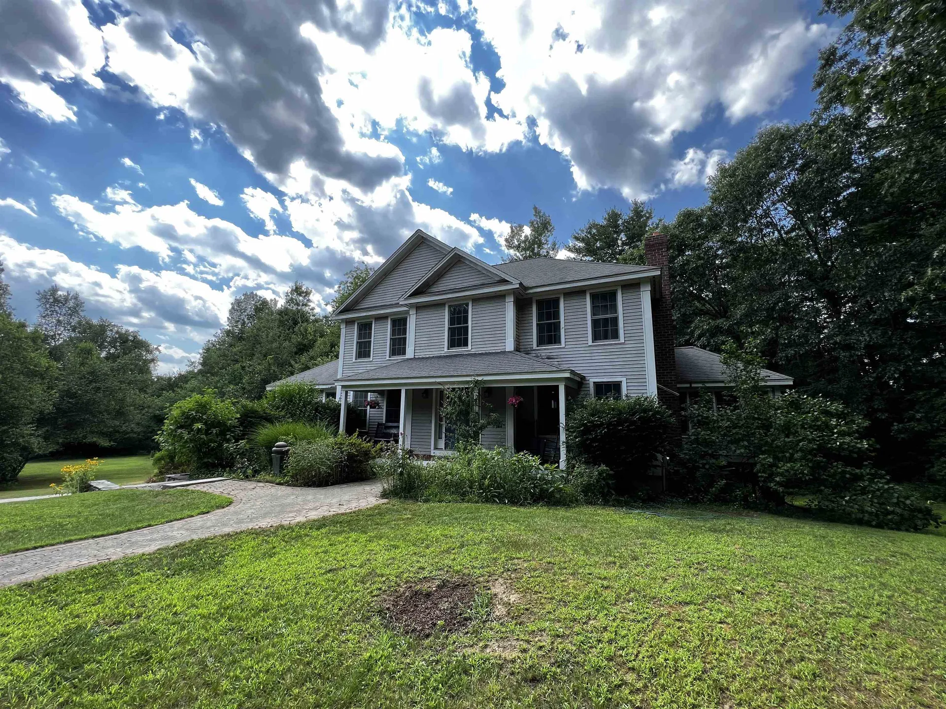 6 Squire Way Stratham NH 03885