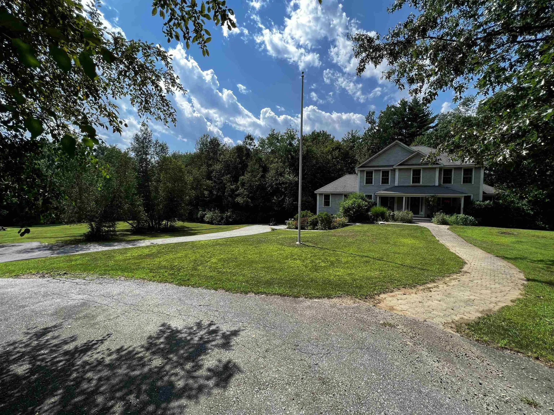 6 Squire Way Stratham NH 03885