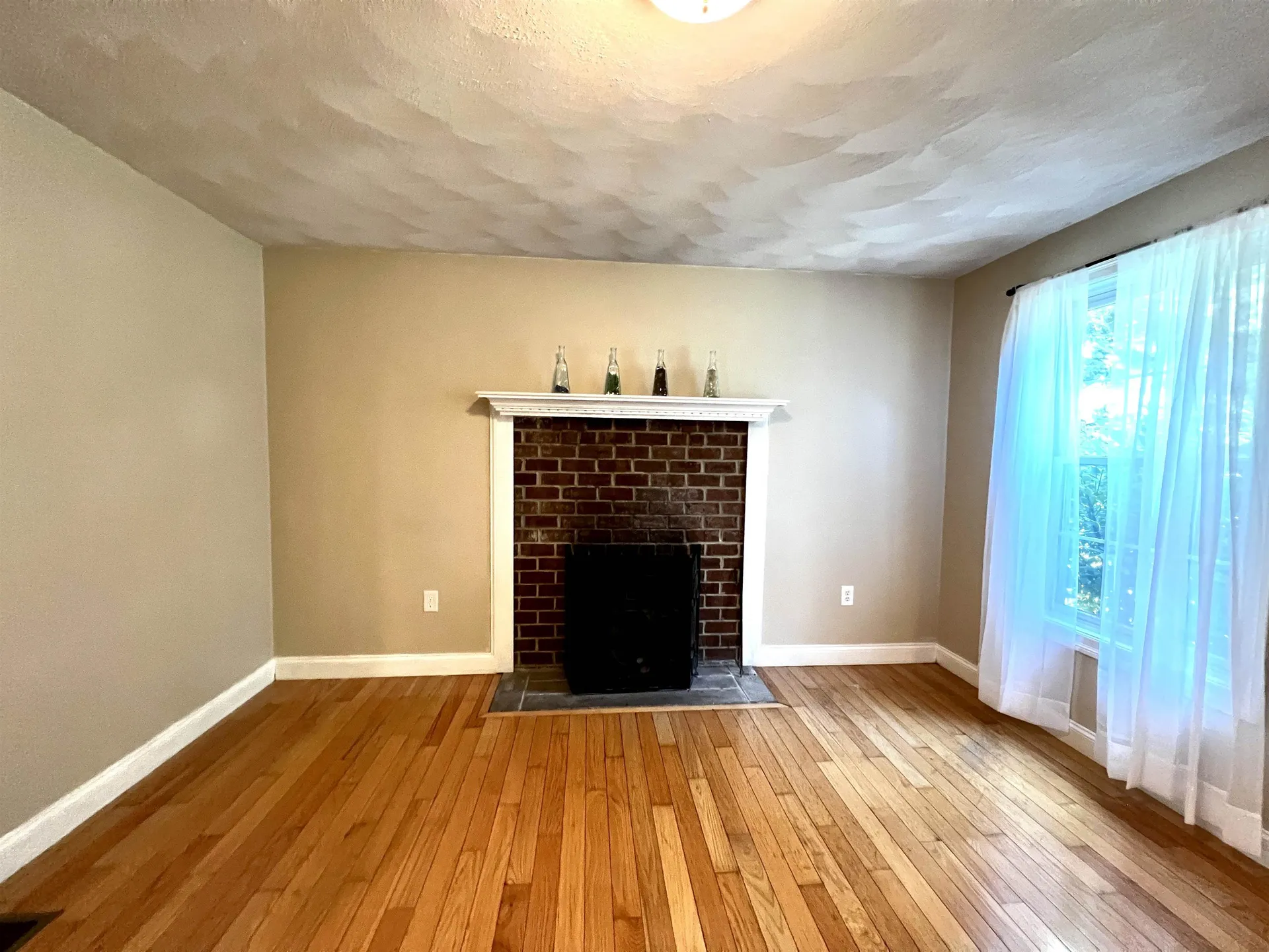 6 Squire Way Stratham NH 03885