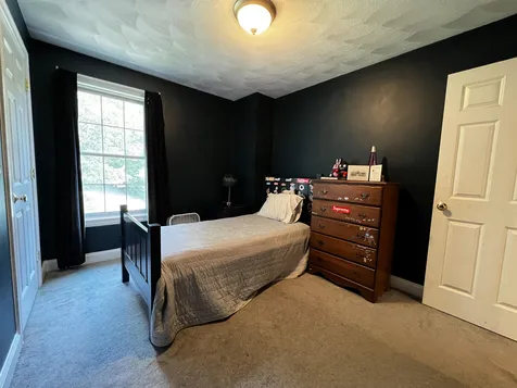 6 Squire Way Stratham NH 03885