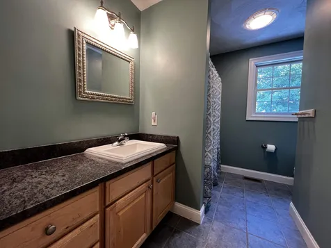6 Squire Way Stratham NH 03885