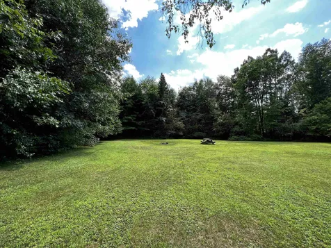 6 Squire Way Stratham NH 03885