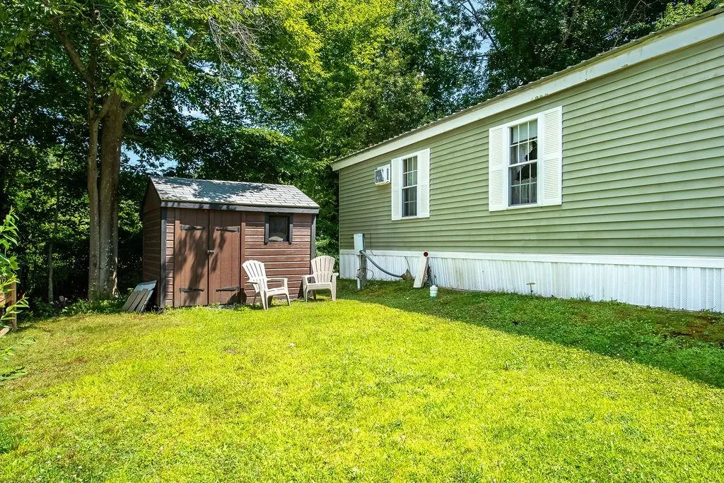2 Hemlock Street Exeter NH 03833