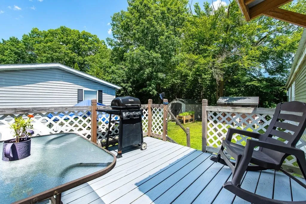 2 Hemlock Street Exeter NH 03833