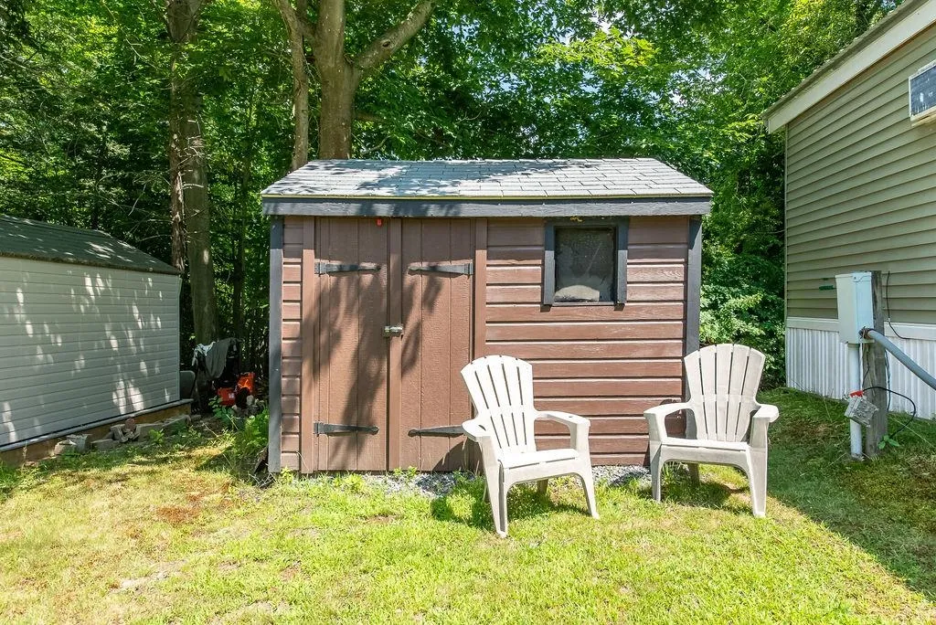 2 Hemlock Street Exeter NH 03833