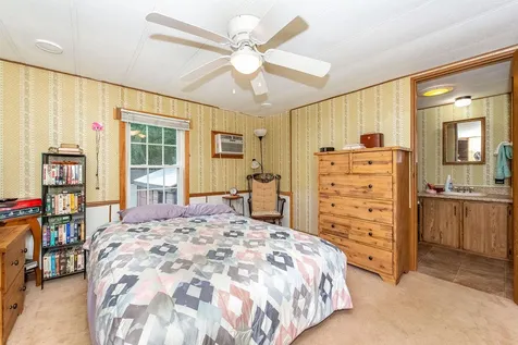 2 Hemlock Street Exeter NH 03833