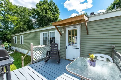 2 Hemlock Street Exeter NH 03833