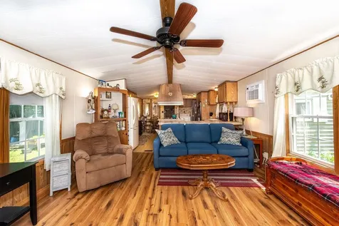 2 Hemlock Street Exeter NH 03833