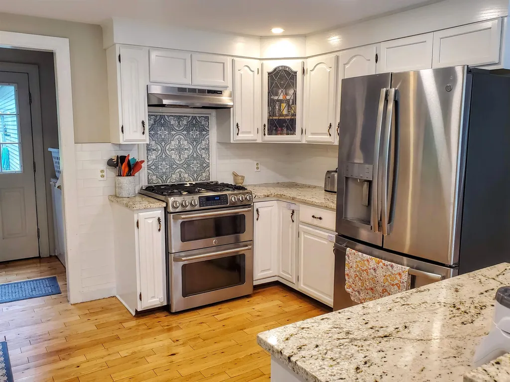 74 Redfield Proctor Road Hartford VT 05059
