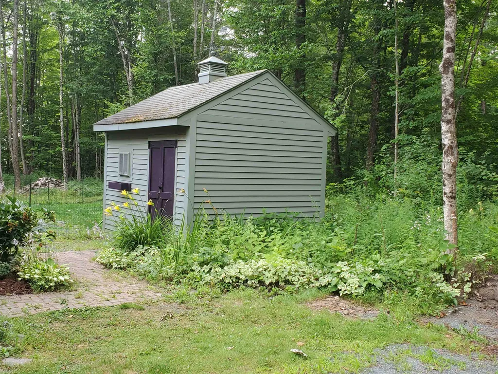 74 Redfield Proctor Road Hartford VT 05059