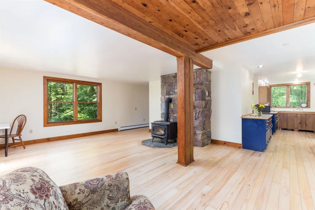 3233 South Road Williston VT 05495