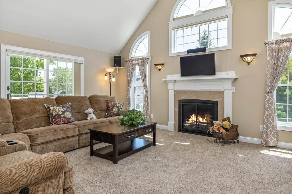 52 Hampton Meadows Hampton NH 03842