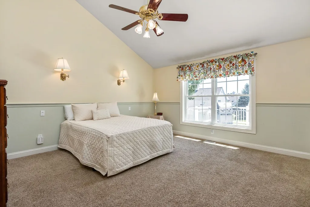 52 Hampton Meadows Hampton NH 03842