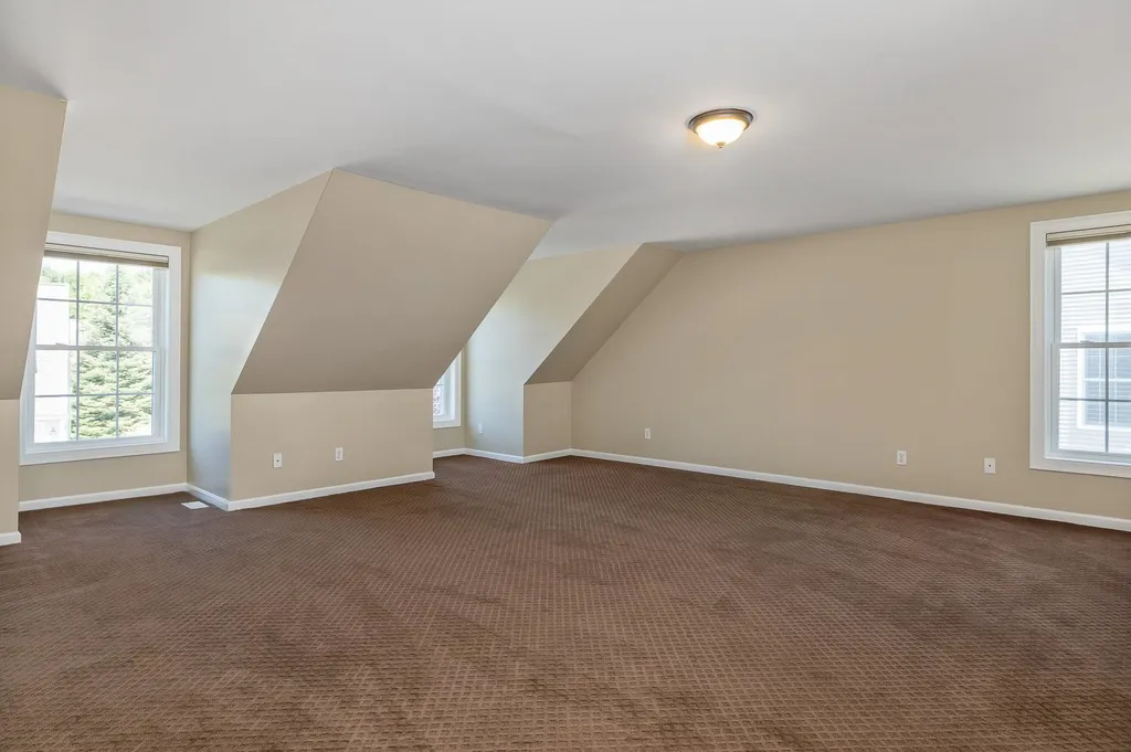 52 Hampton Meadows Hampton NH 03842