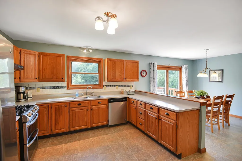 192 Depot Road Colchester VT 05446