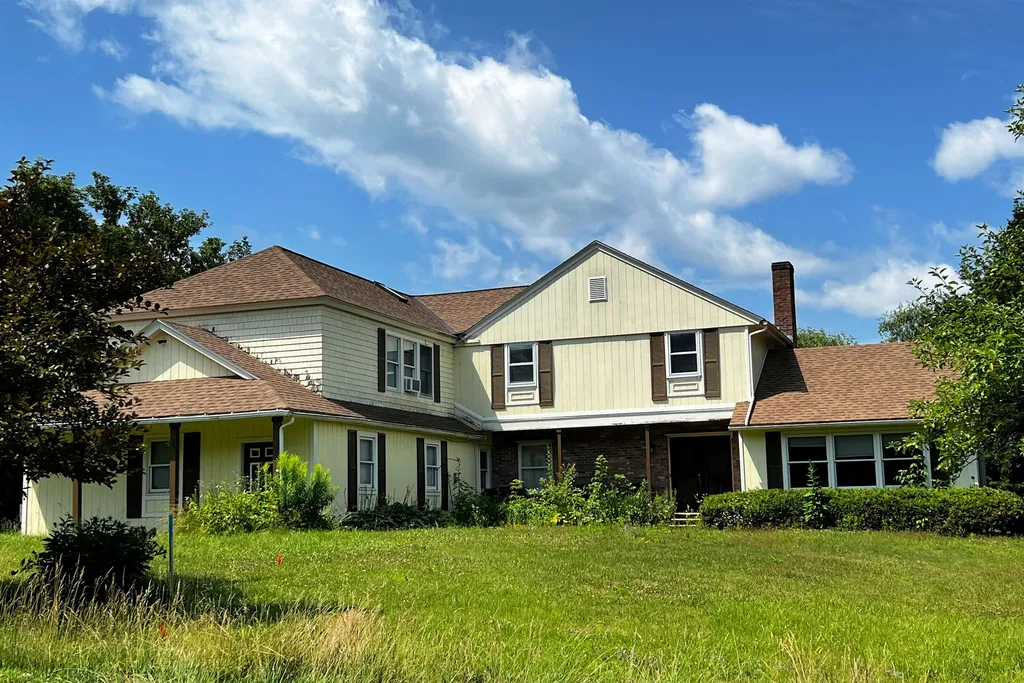 62 Lawrence Circle St. Johnsbury VT 05819