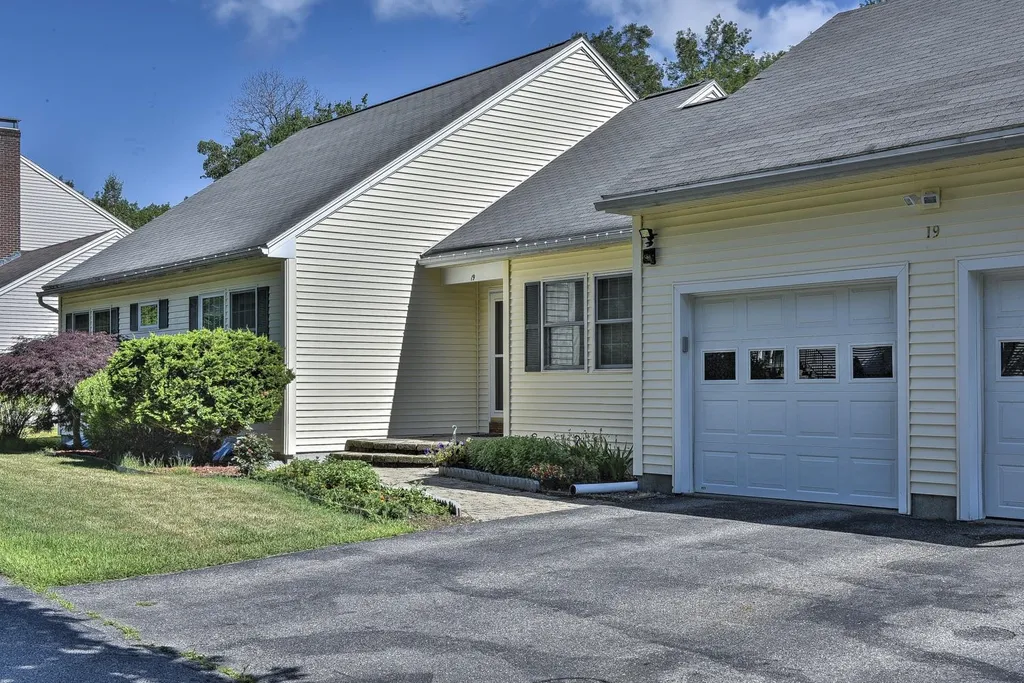 19 Newbury Lane Keene NH 03431