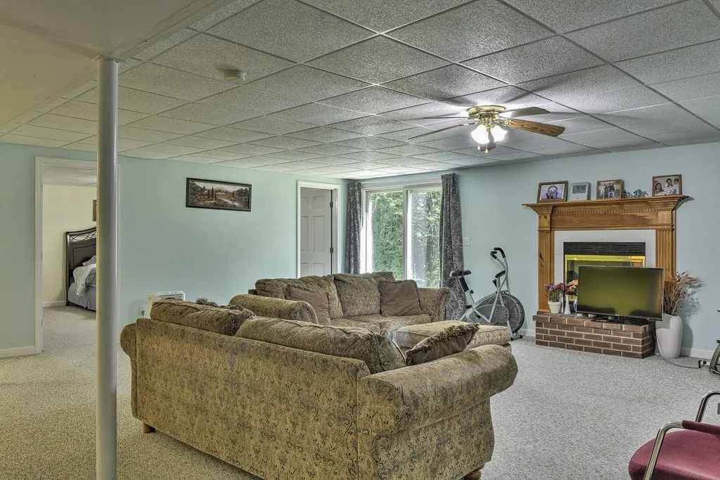 19 Newbury Lane Keene NH 03431