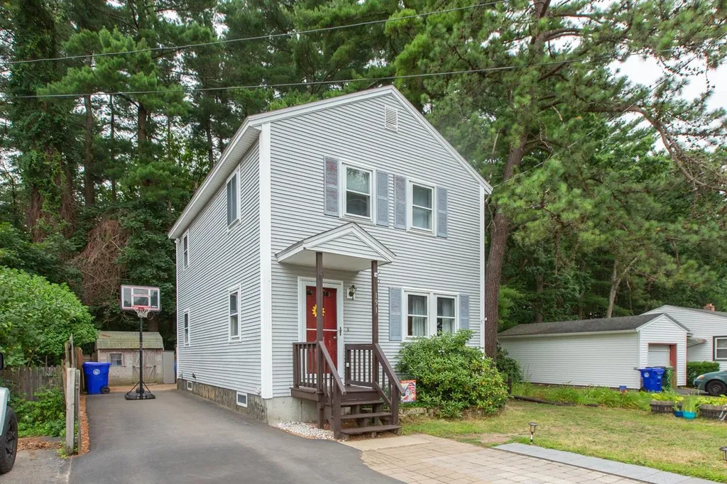 191 Kenberma Street Manchester NH 03103