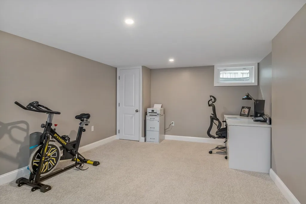 49 Fells Road Portsmouth NH 03801