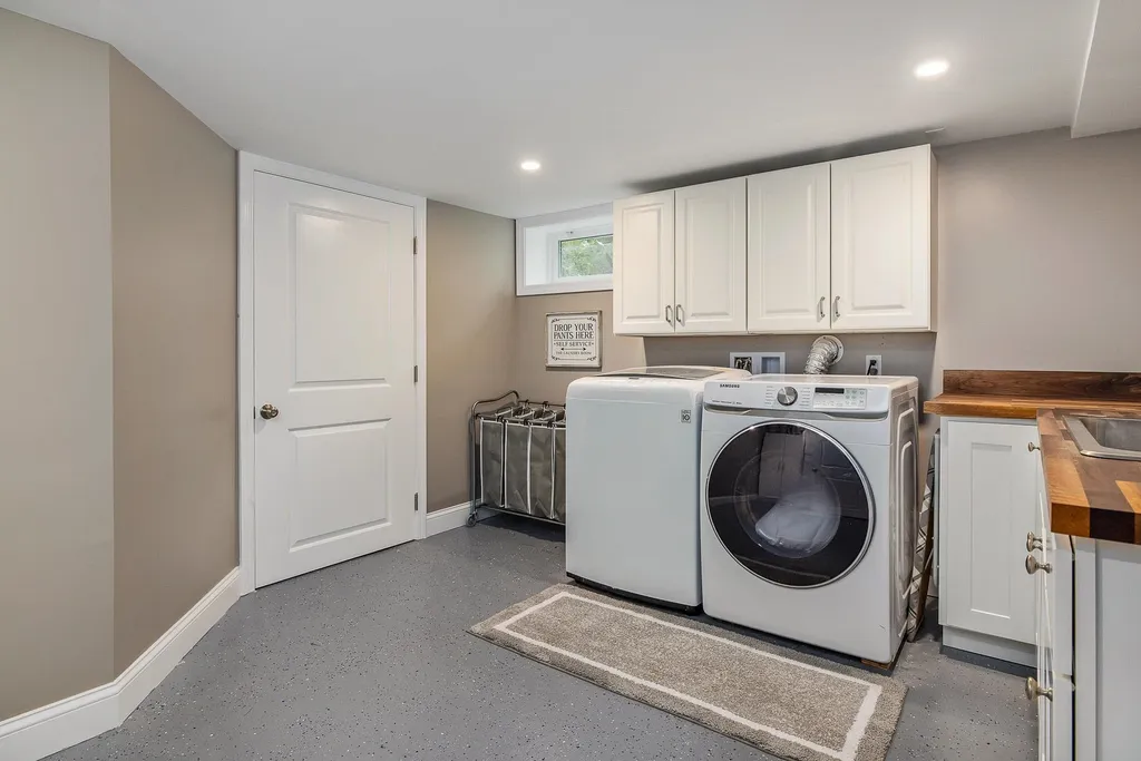 49 Fells Road Portsmouth NH 03801