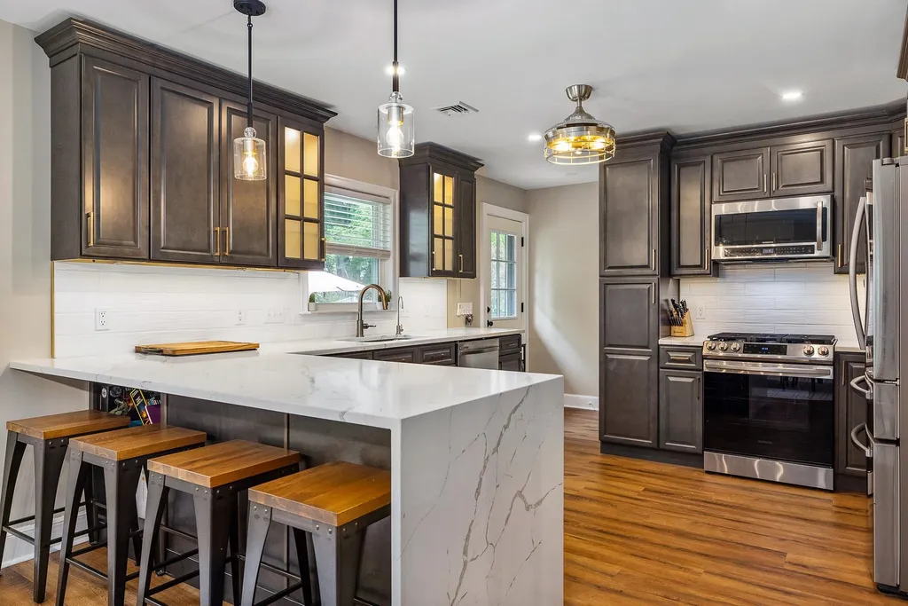49 Fells Road Portsmouth NH 03801