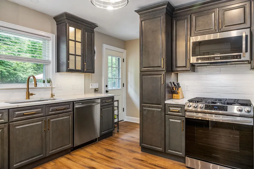 49 Fells Road Portsmouth NH 03801