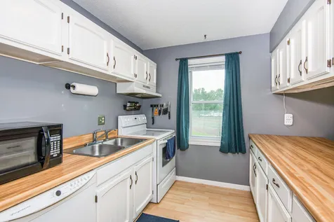 2 Saybrook Road Essex VT 05452