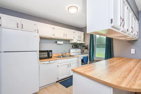 2 Saybrook Road Essex VT 05452