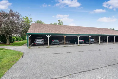 2 Saybrook Road Essex VT 05452