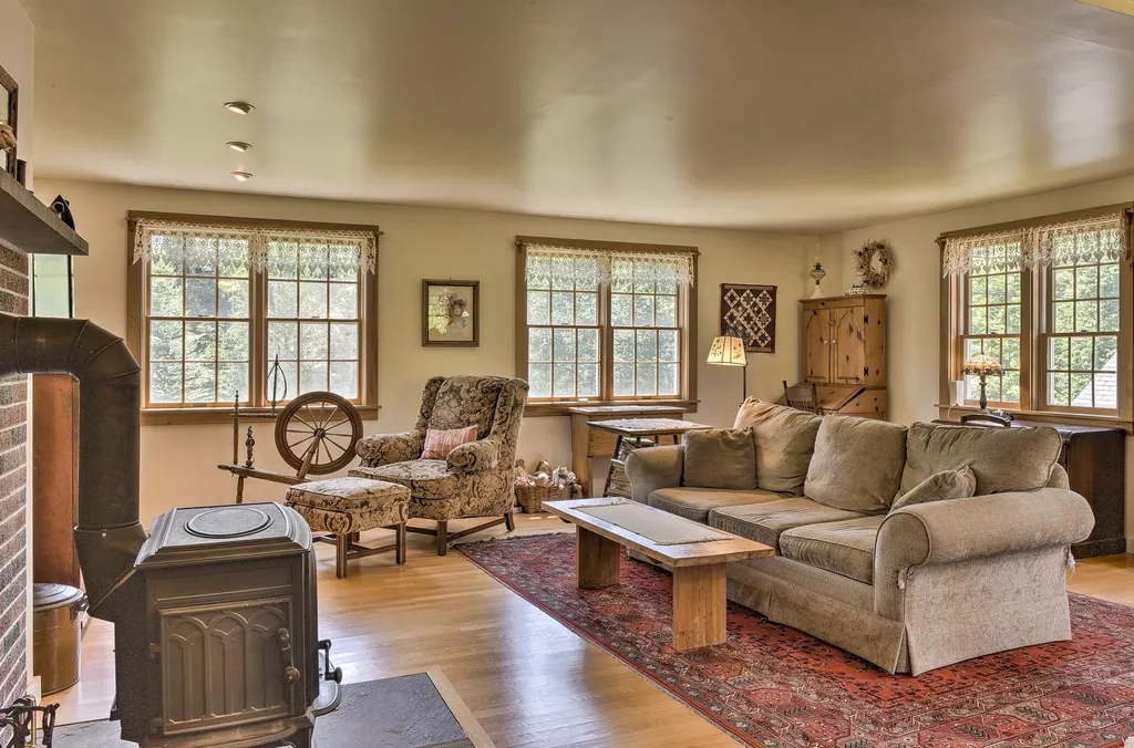 192 Apple Hill Road Sullivan NH 03445