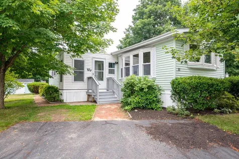 11 Sandpiper Path North Hampton NH 03862