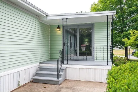 11 Sandpiper Path North Hampton NH 03862