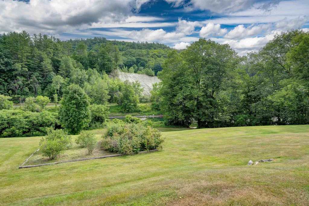1936 River Road Sharon VT 05056