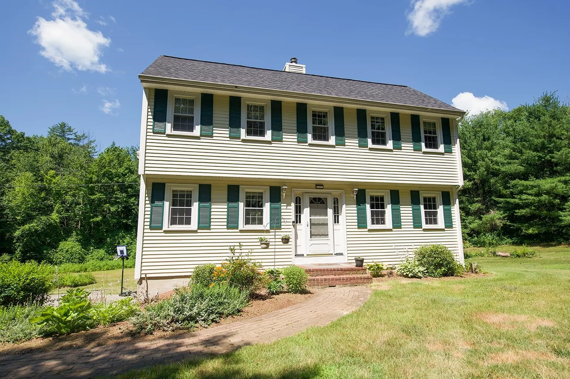 3 Chase Road Sandown NH 03873