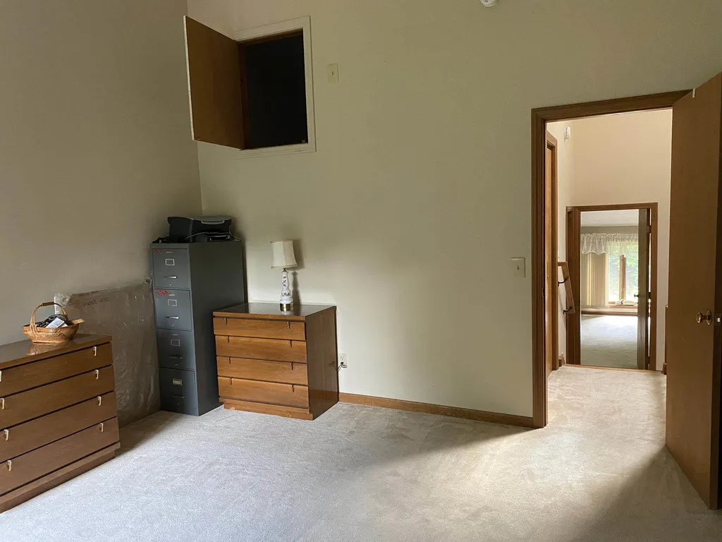 23 Robin Way Brattleboro VT 05301