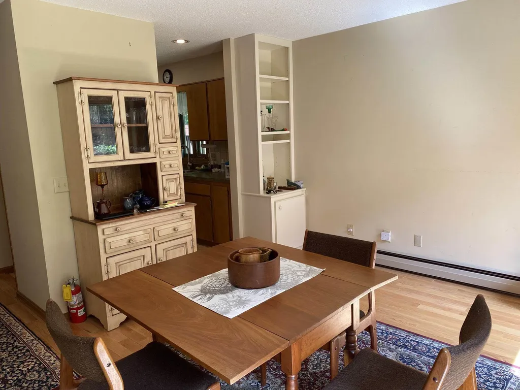 23 Robin Way Brattleboro VT 05301