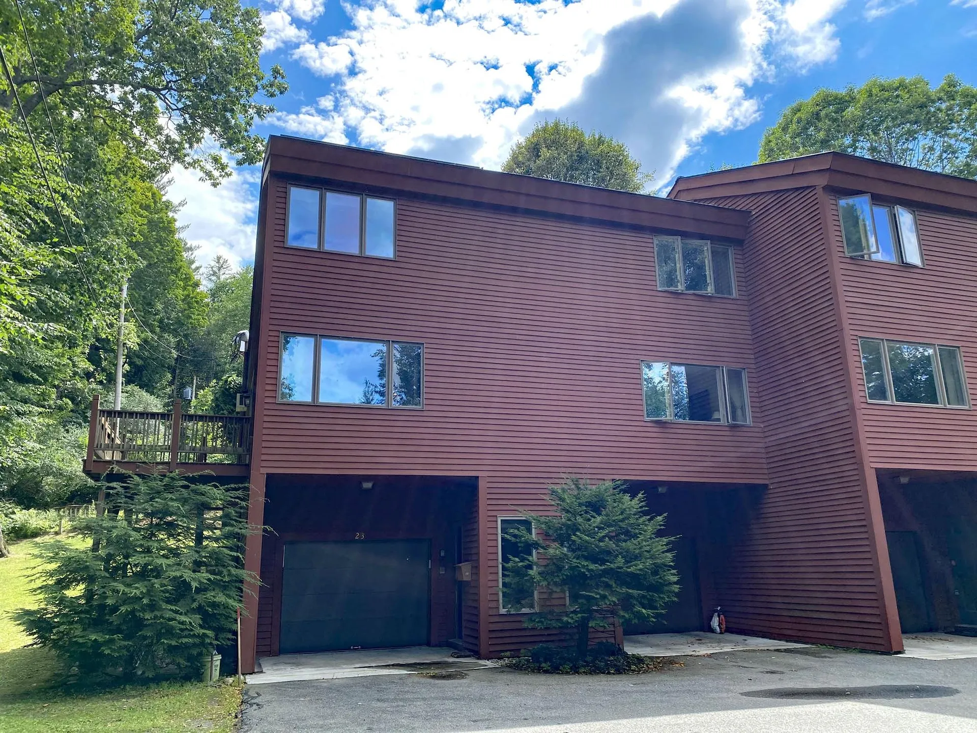 23 Robin Way Brattleboro VT 05301