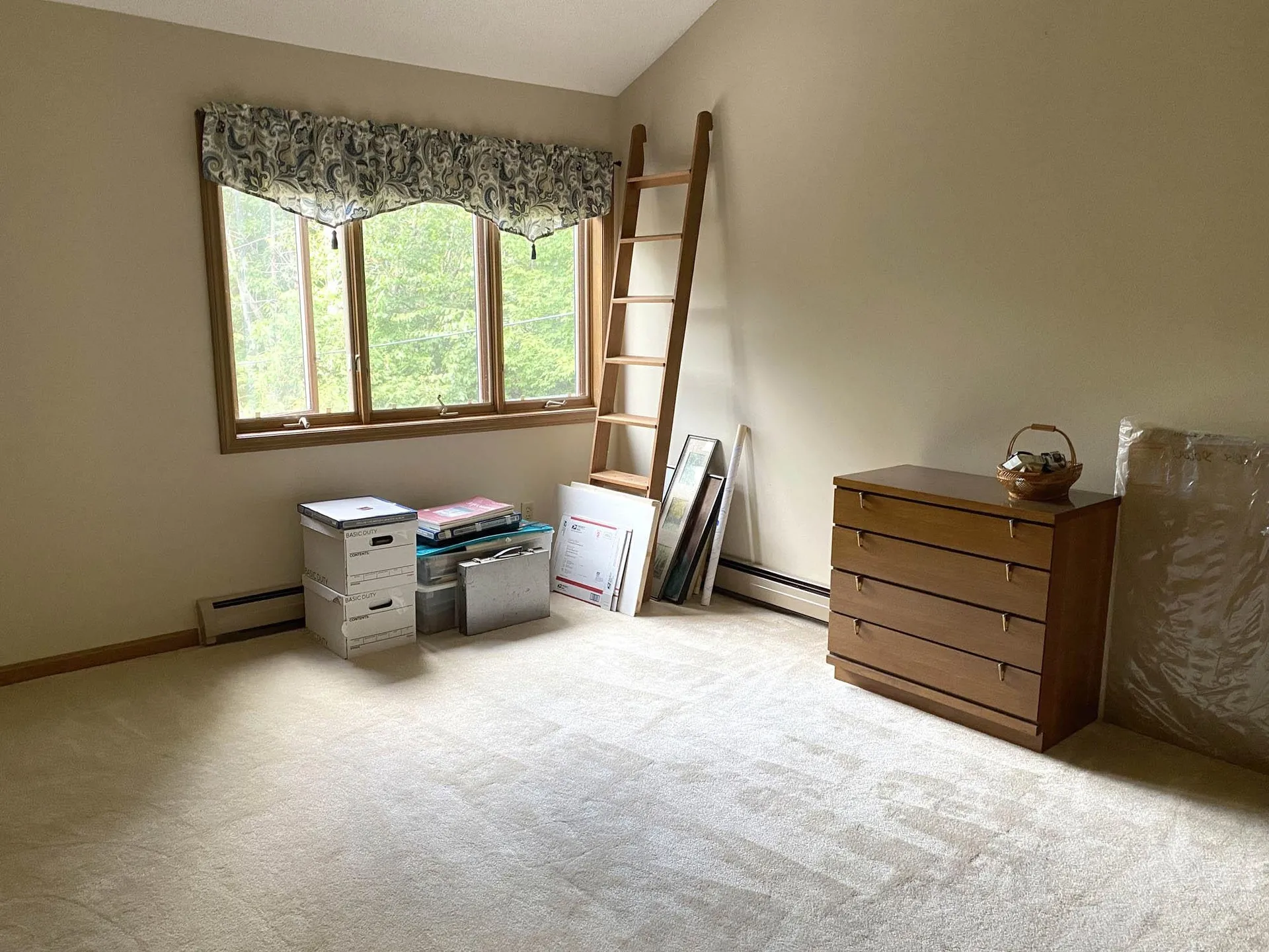 23 Robin Way Brattleboro VT 05301