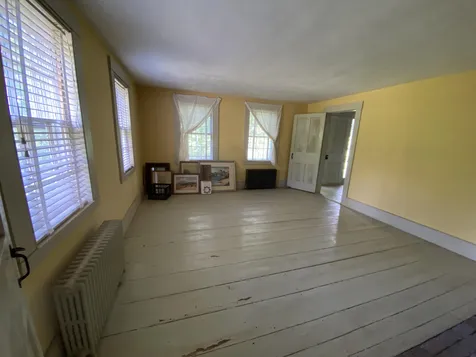 37 Frescoln Road Wentworth NH 03282
