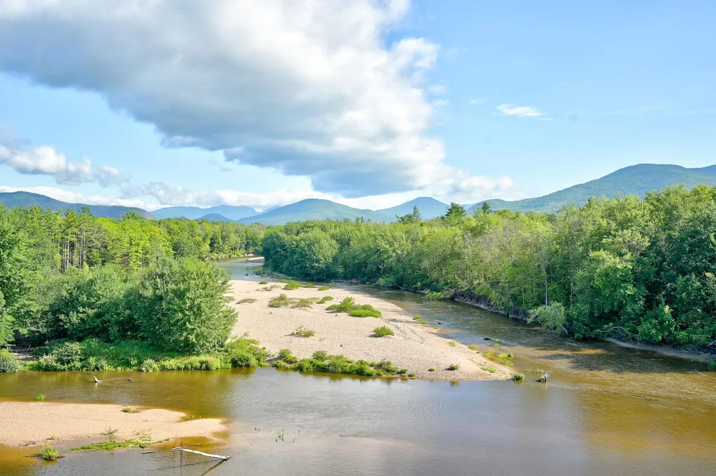 94 Justamere Road Conway NH 03860