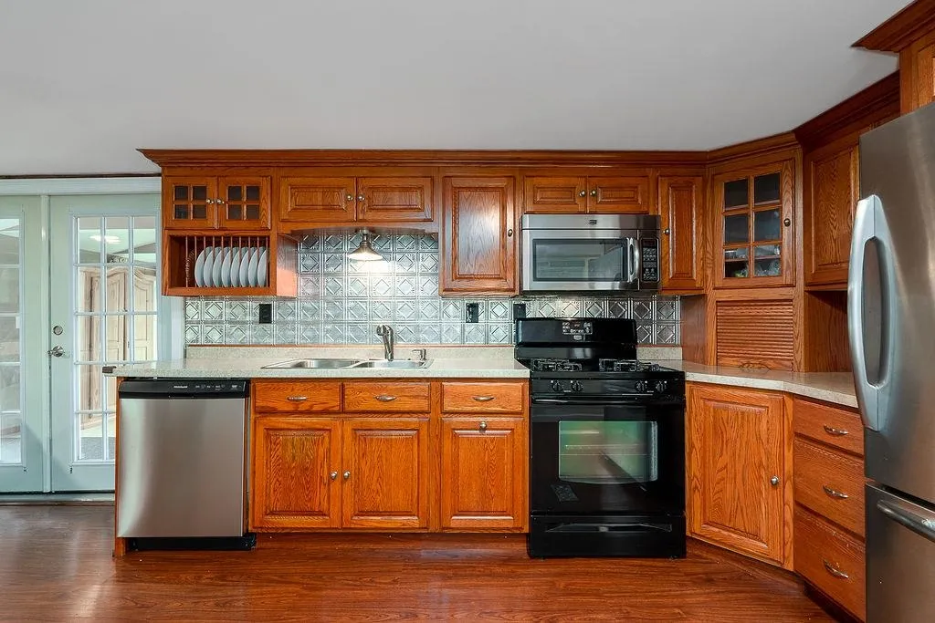 8 Glenn Drive Allenstown NH 03275