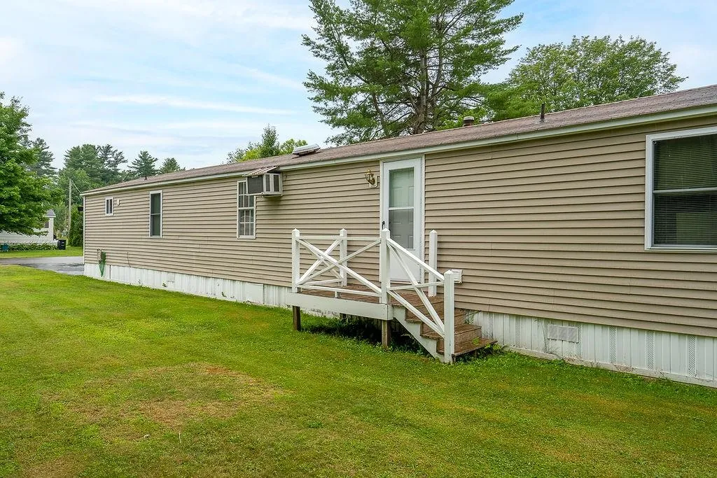 8 Glenn Drive Allenstown NH 03275