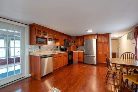 8 Glenn Drive Allenstown NH 03275