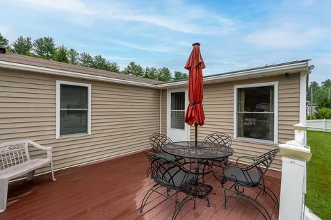 8 Glenn Drive Allenstown NH 03275